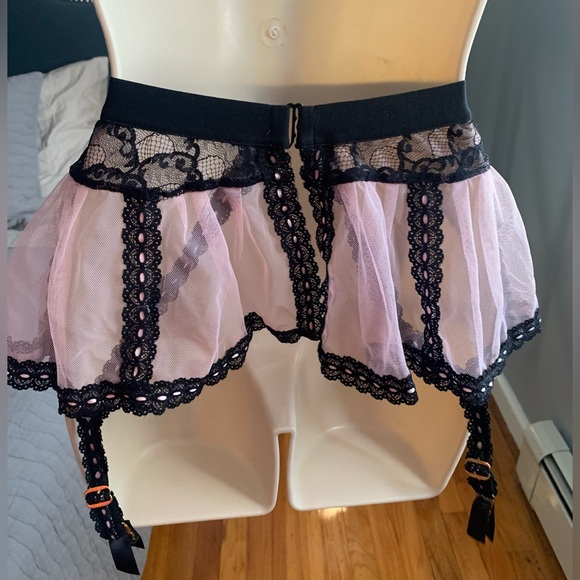 Agent provocateur mesh/lace garter skirt NWT size 2 - Picture 8 of 8